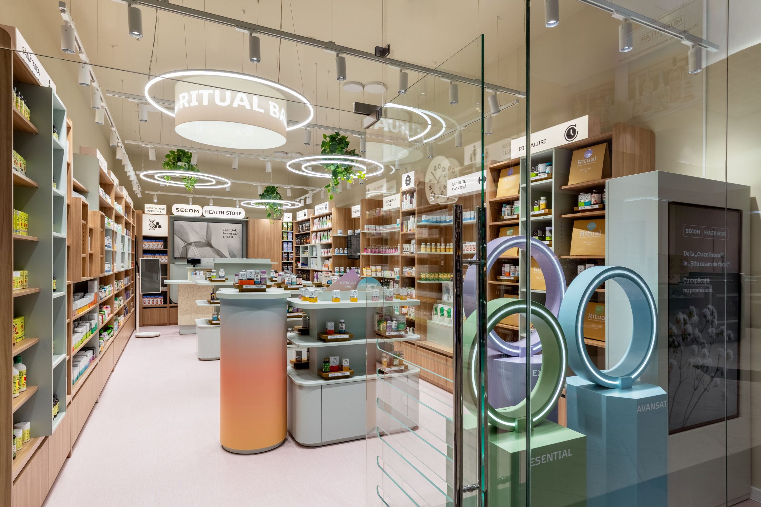 Secom transformă rețeaua proprie de retail în Secom Health Store, un concept integrat dedicat sănătății și stării de bine